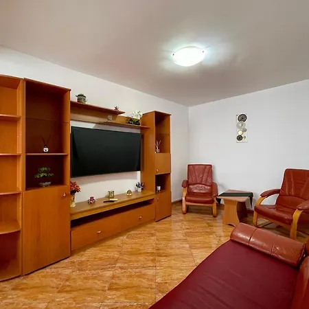 Onix Delfinarium Apartment *